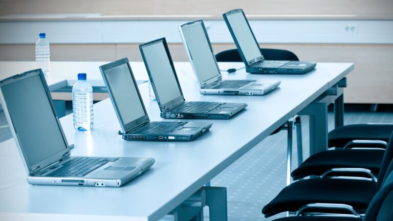 Locação de Computadores e Impressoras: A Solução Inteligente para Reduzir Custos e Aumentar a Produtividade